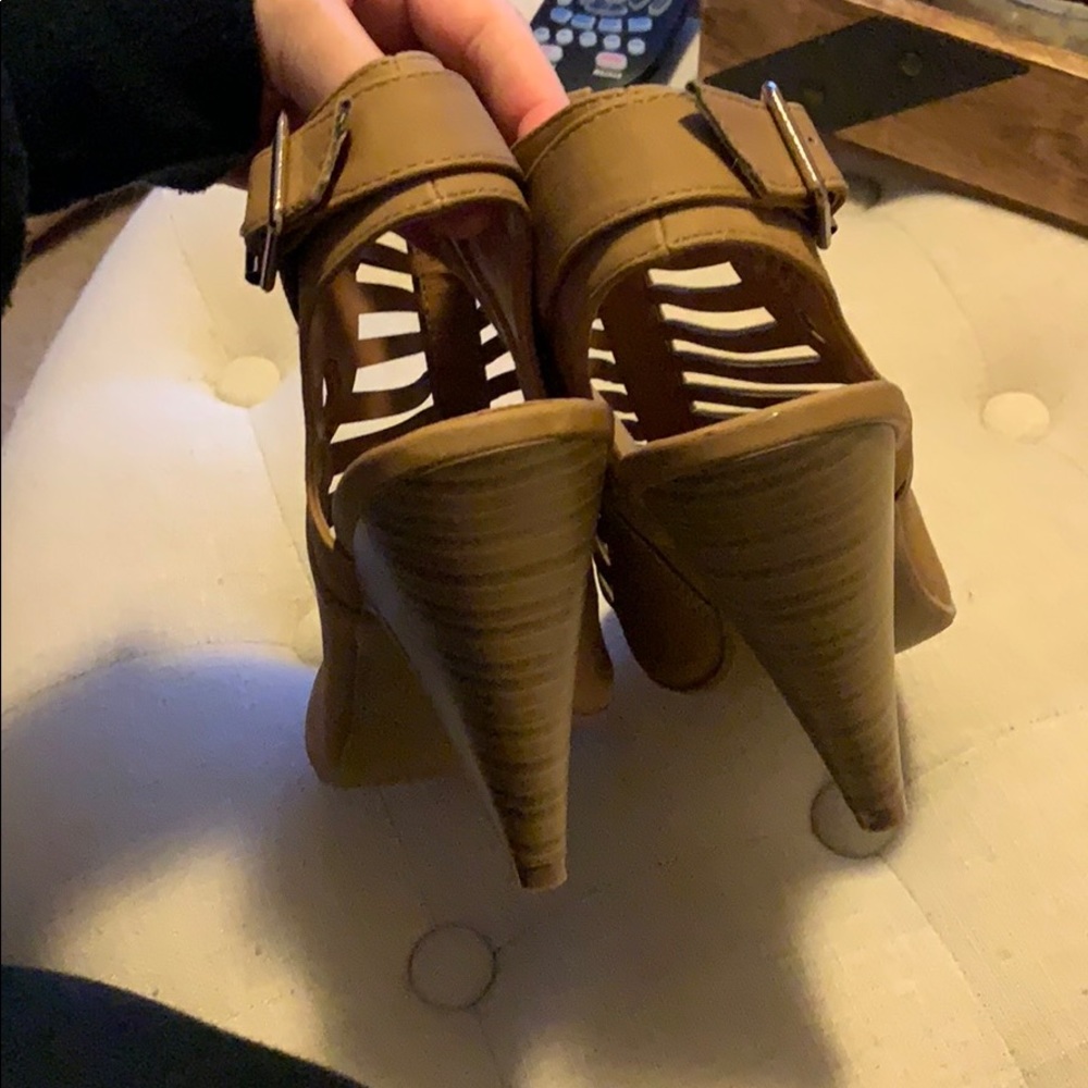 Sandals - Picture 3 of 5